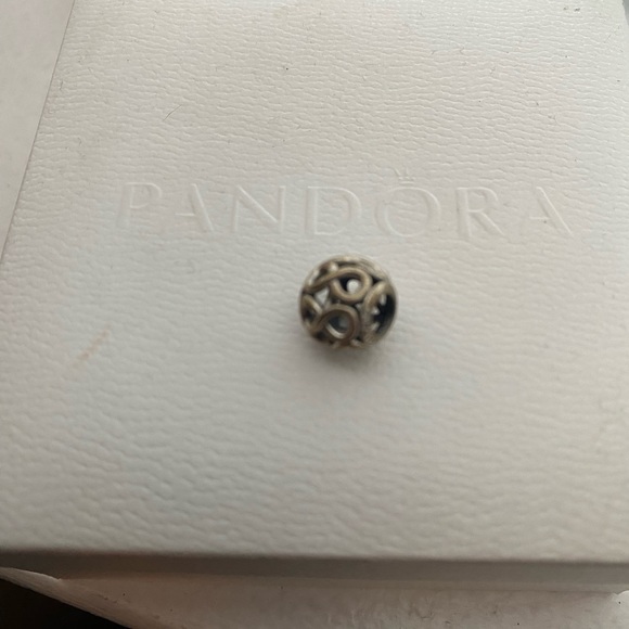 Pandora charms and clips - Picture 6 of 7